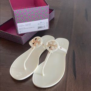 New in Box Tory Burch Mini Miller Size 9